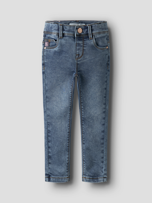 model_shot-front